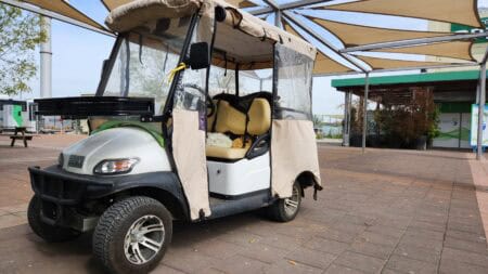operational-4seater-small-frontbox-yad2